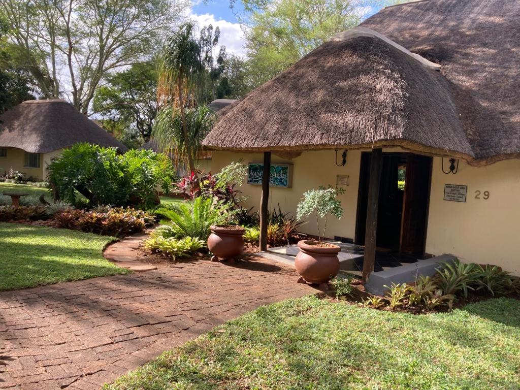 Acasia Guest Lodge Komatipoort Buitenkant foto